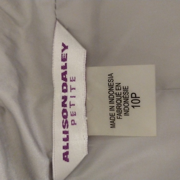 Allison Daley Women's Light Grey Quilted Vest, Size 10 Petite. - Picture 10 of 11